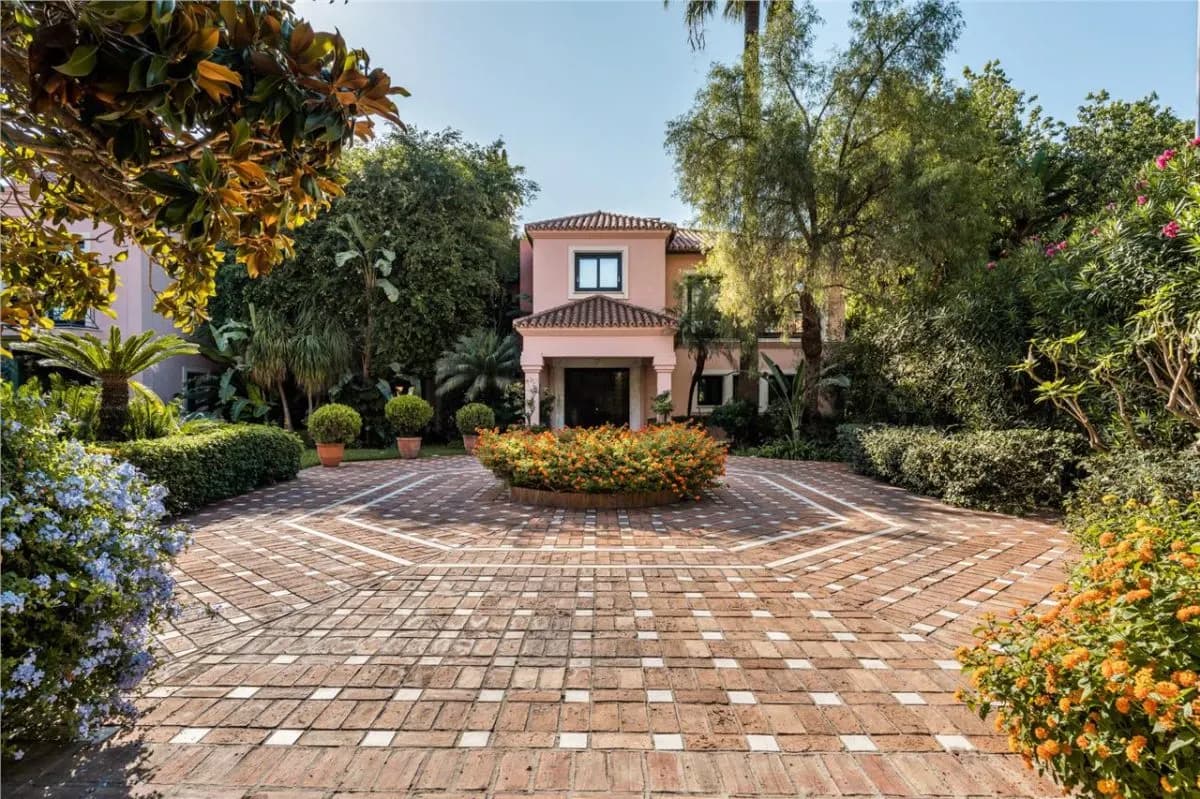 Villa Horizon 6 — Costalita Private Estate, Estepona view 21