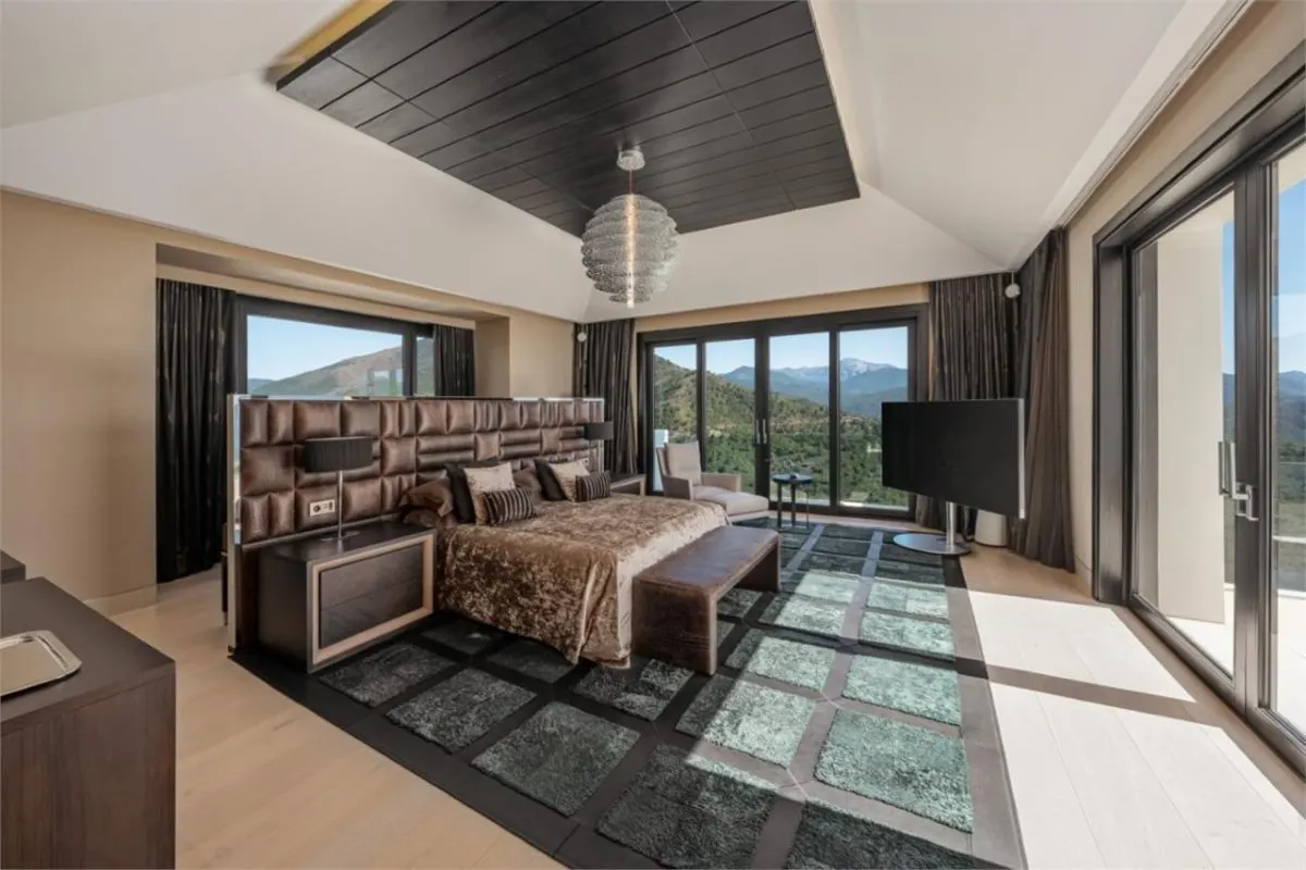 Villa Horizon 1 — La Zagaleta Private Estate, Benahavis view 3