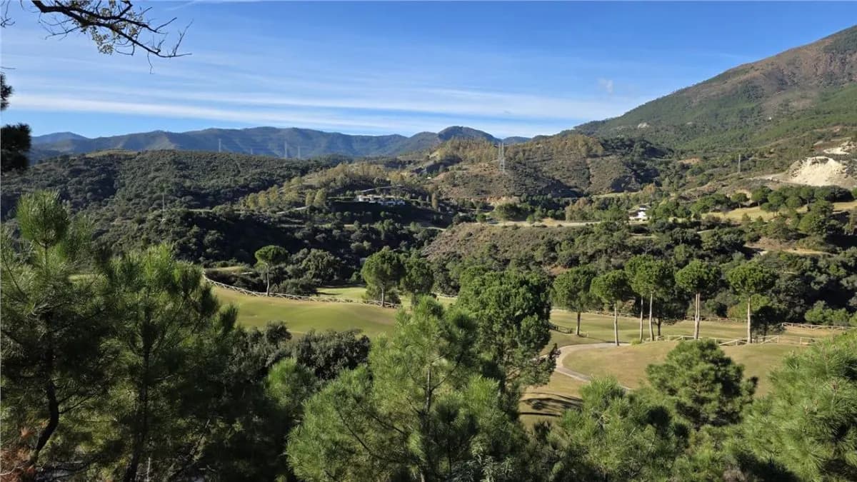 Private Belvedere Estate 132 — Los Arqueros, Benahavis view 3