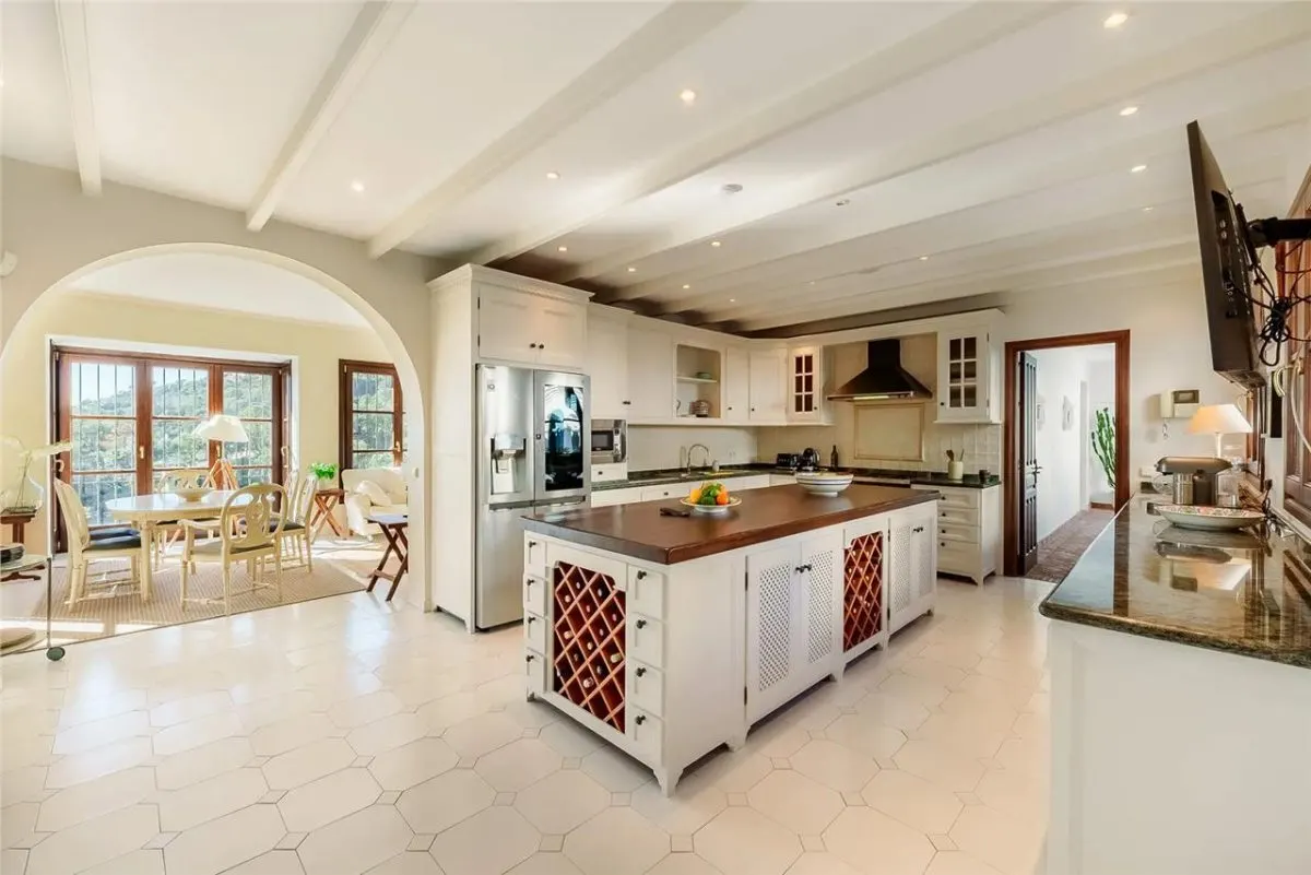 Villa Horizon 45 — Los Arqueros Private Estate, Benahavis view 16