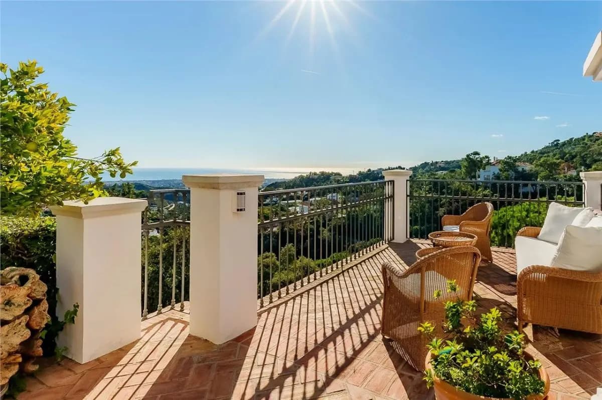 Villa Horizon 45 — Los Arqueros Private Estate, Benahavis view 18