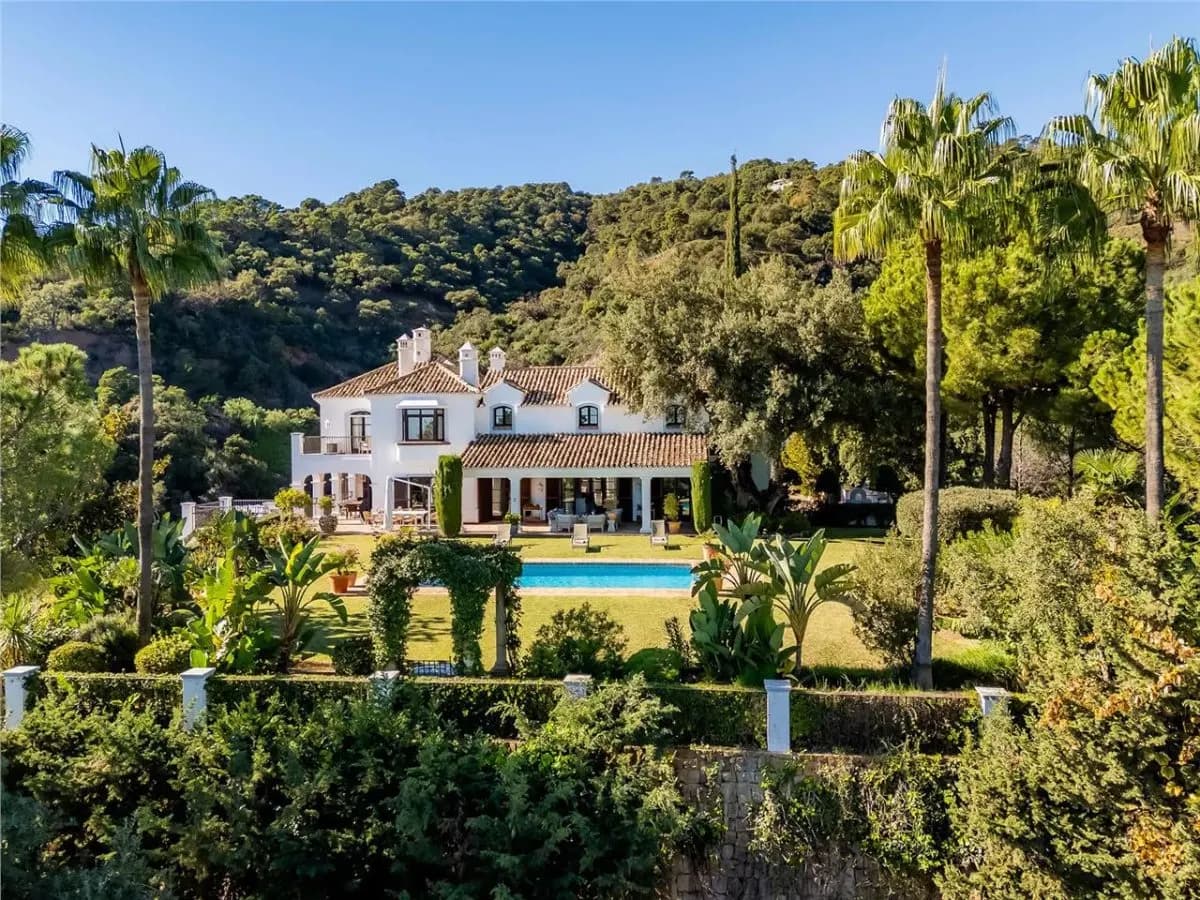 Villa Horizon 45 — Los Arqueros Private Estate, Benahavis view 3