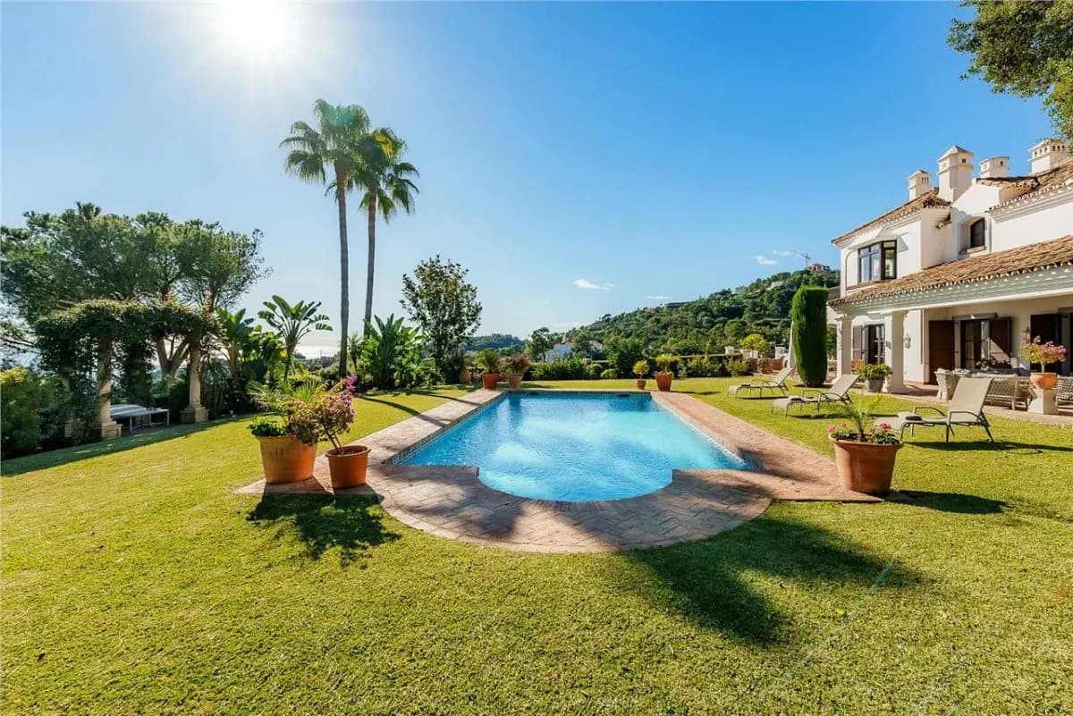 Villa Horizon 45 — Los Arqueros Private Estate, Benahavis view 6
