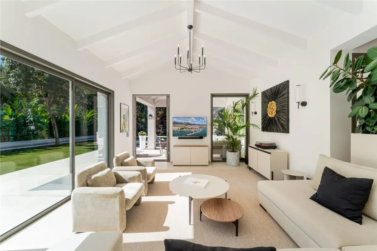 Contemporary Mediterranean Villa 107 — Nagüeles, Marbella view 5
