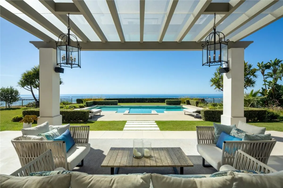 Villa Horizon 21 — Los Arqueros Private Estate, Benahavis view 2