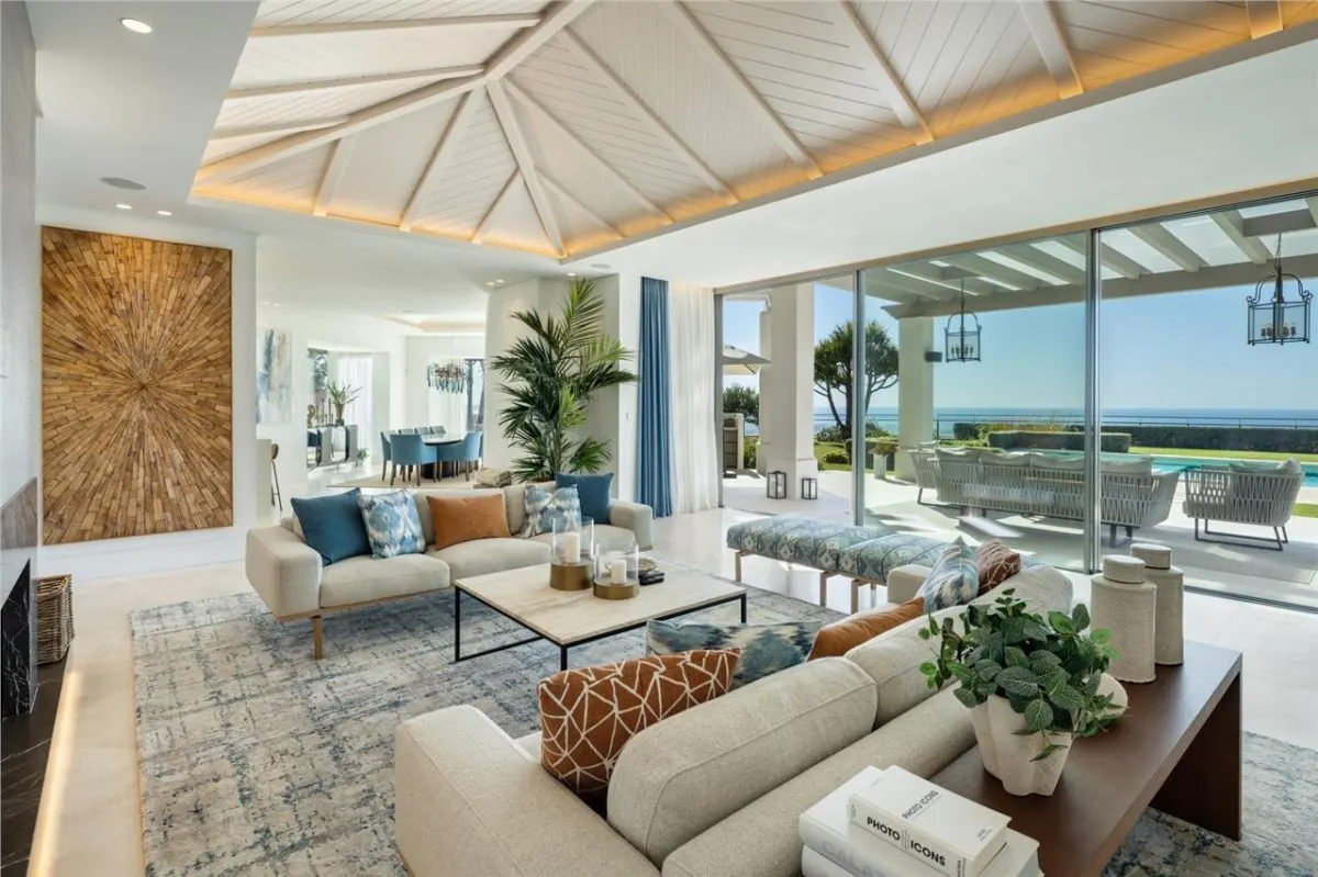 Villa Horizon 21 — Los Arqueros Private Estate, Benahavis view 4