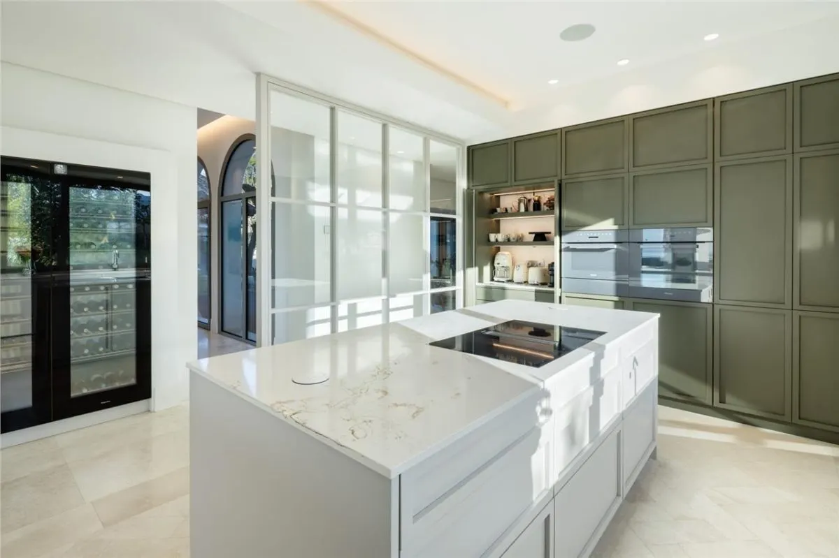 Villa Horizon 21 — Los Arqueros Private Estate, Benahavis view 9