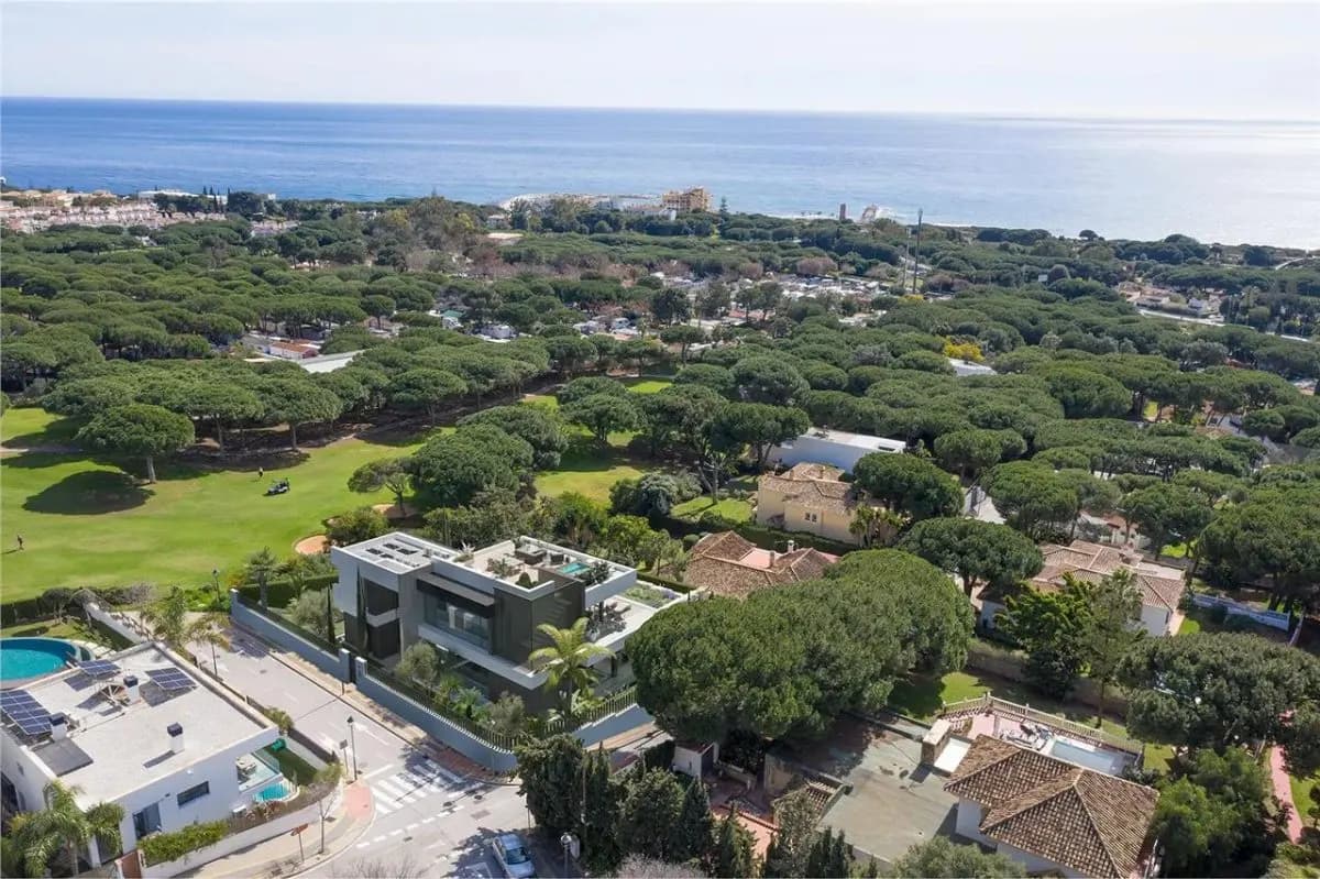 The El Rosario Architectural Residence 126 — Marbella view 2