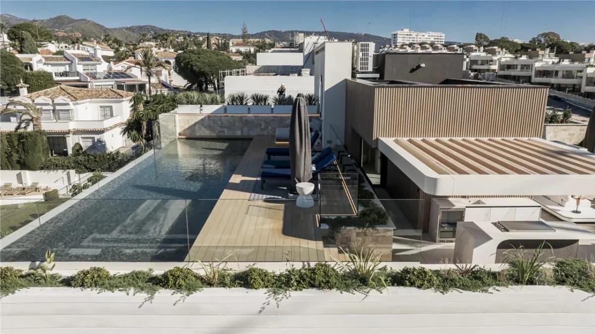 The Nueva Andalucía Architectural Residence 78 — Marbella view 5