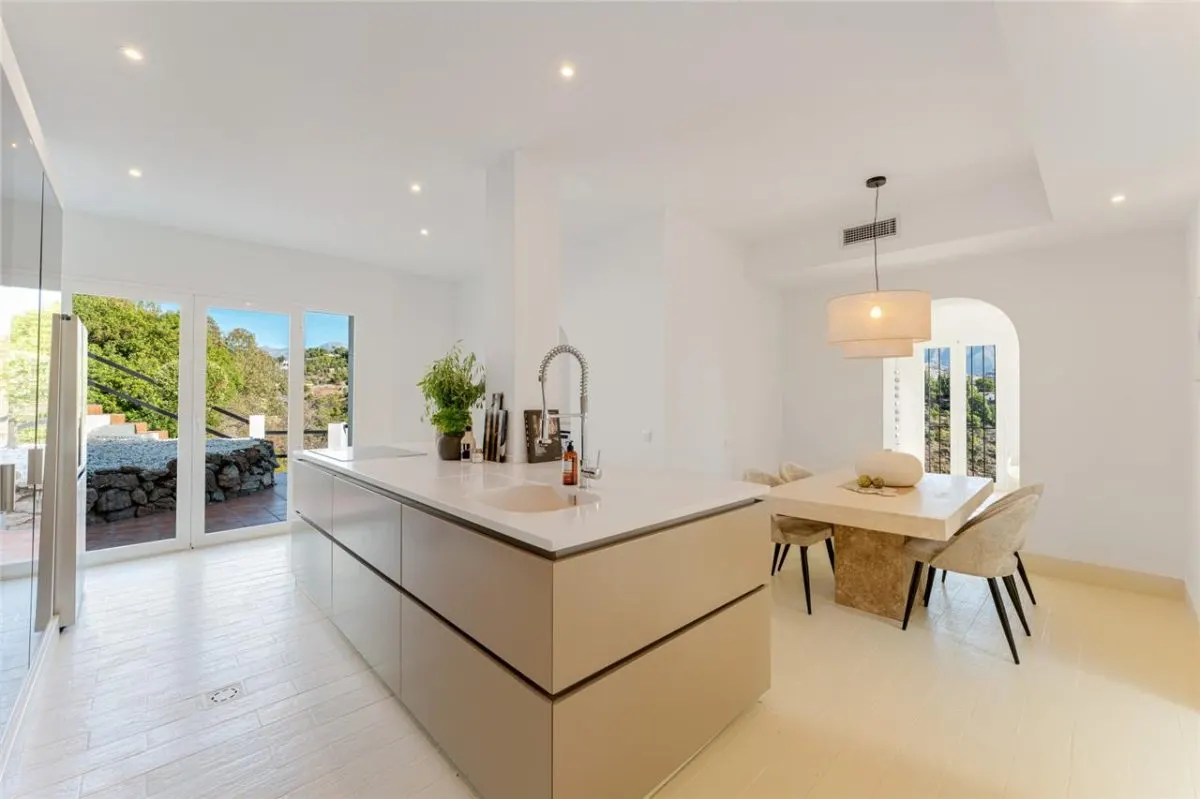 Villa Horizon 44 — La Quinta Private Estate, Benahavis view 7