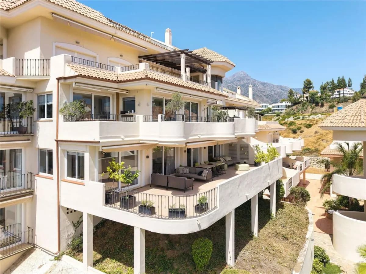 Executive Coastal Residence 50 — Sierra Blanca, Marbella view 2