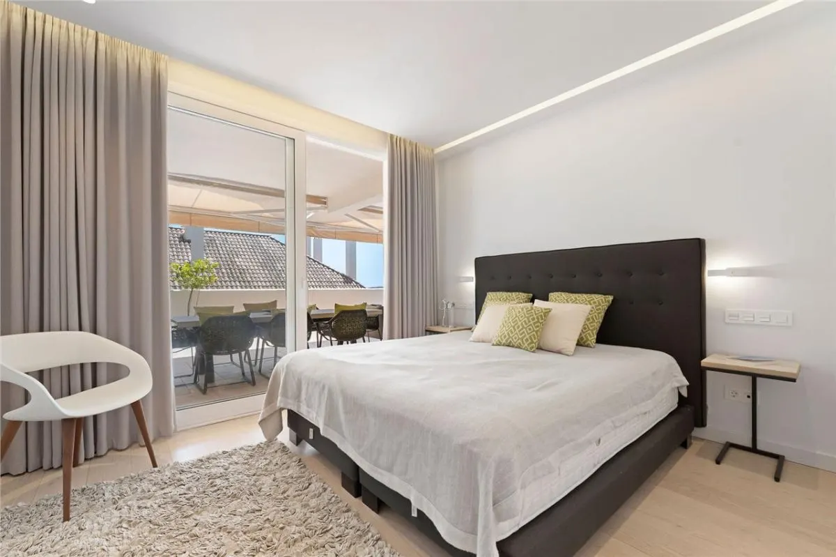 Executive Coastal Residence 50 — Sierra Blanca, Marbella view 12