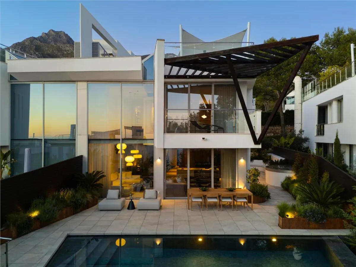 Contemporary Mediterranean Villa 139 — El Rosario, Marbella view 2
