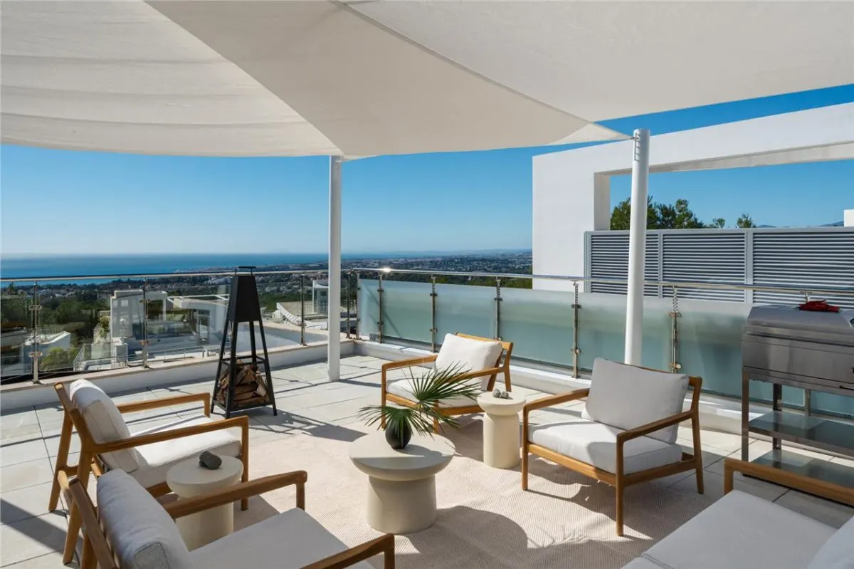 Contemporary Mediterranean Villa 139 — El Rosario, Marbella view 3