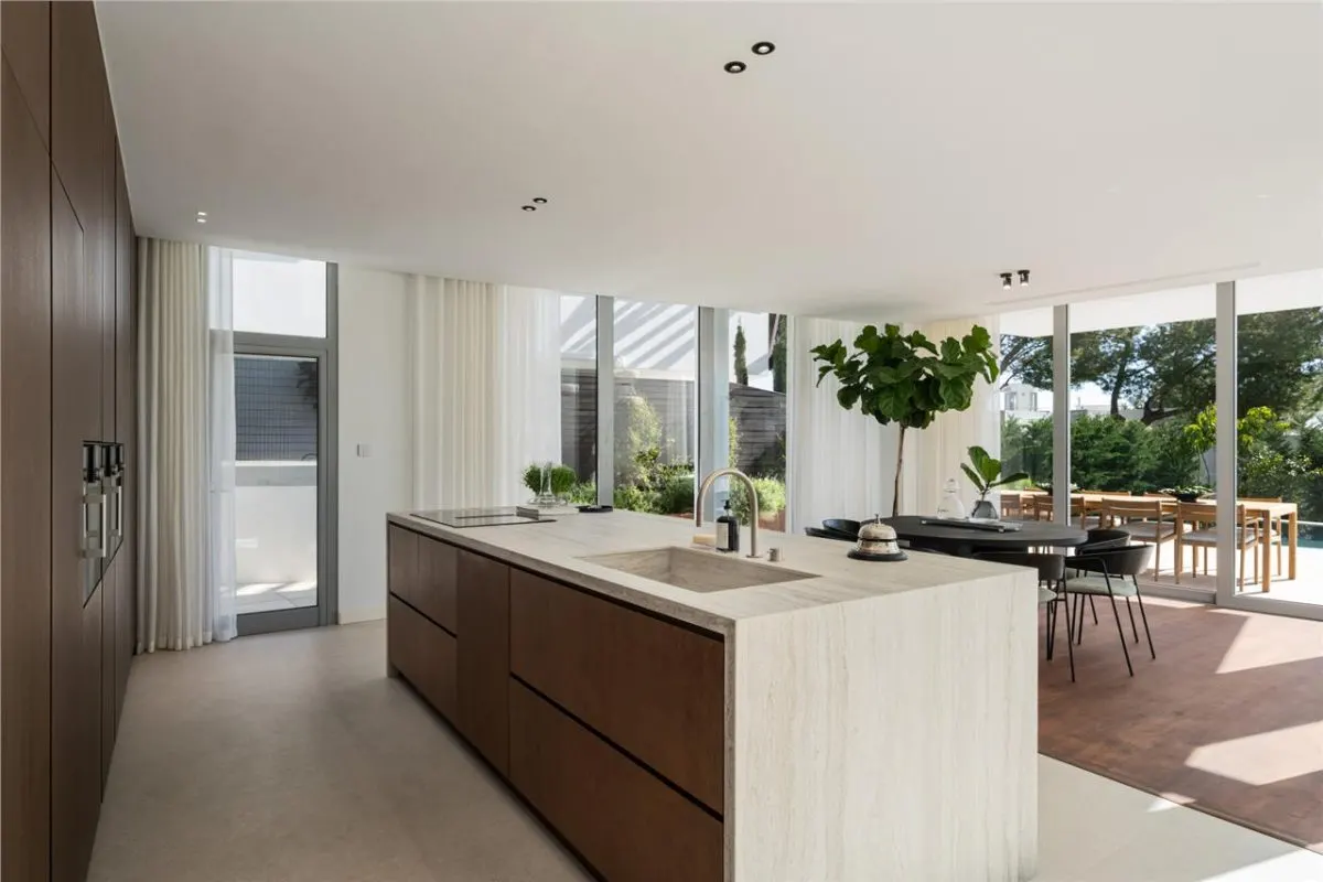 Contemporary Mediterranean Villa 139 — El Rosario, Marbella view 8