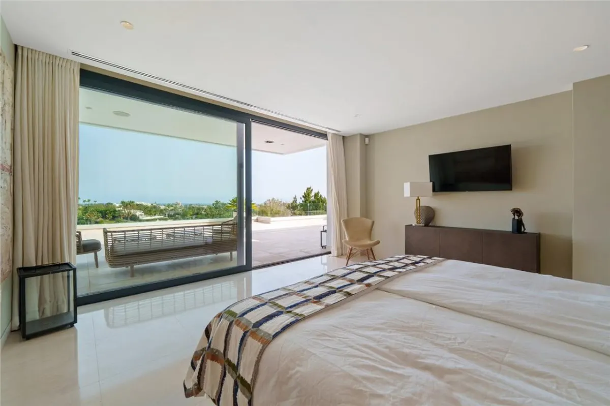 Villa Horizon 109 — Altos de Puente Romano Private Estate, Marbella view 16