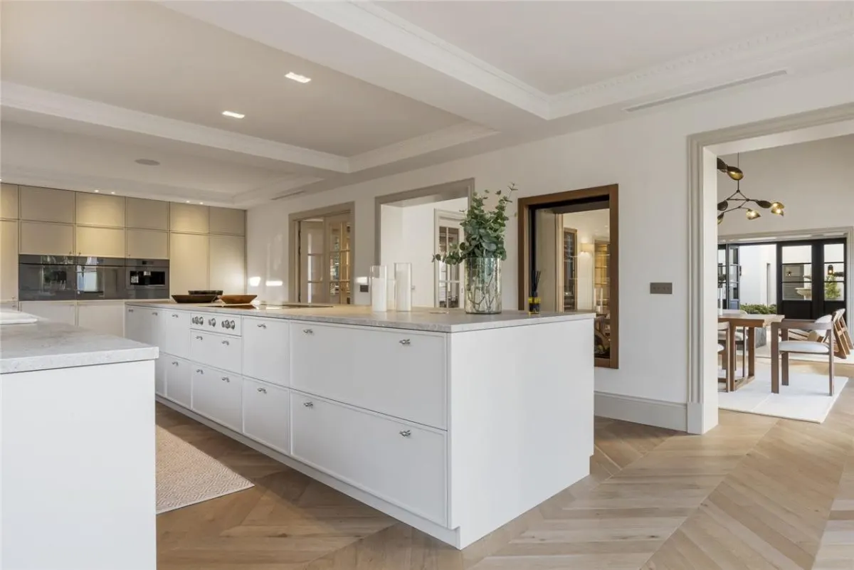 Villa Horizon 19 — Los Monteros Private Estate, Marbella view 13