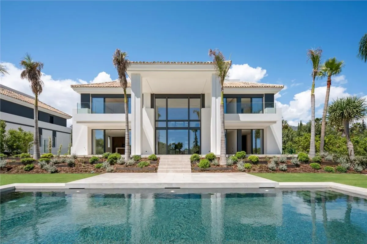 Villa Horizon 33 — Los Monteros Private Estate, Marbella view 2