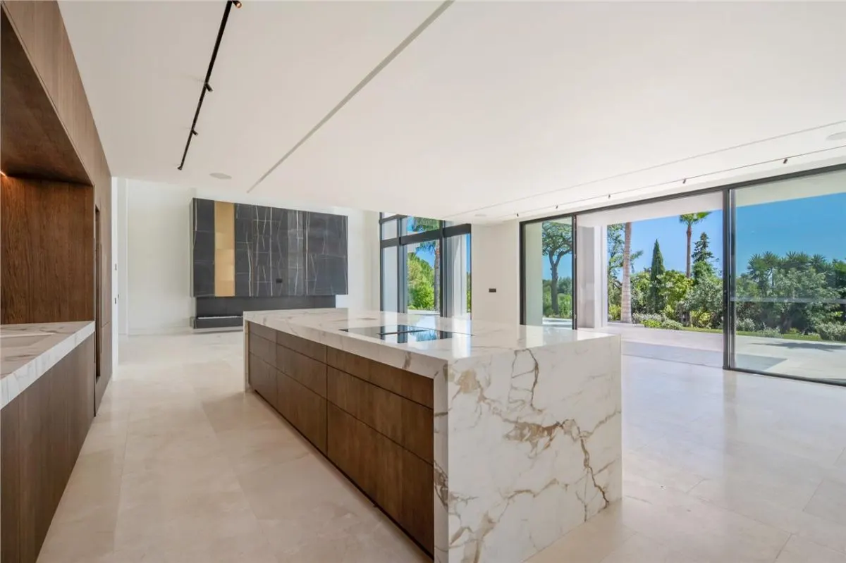 Villa Horizon 33 — Los Monteros Private Estate, Marbella view 24
