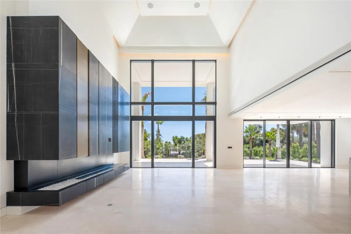 Villa Horizon 33 — Los Monteros Private Estate, Marbella view 5