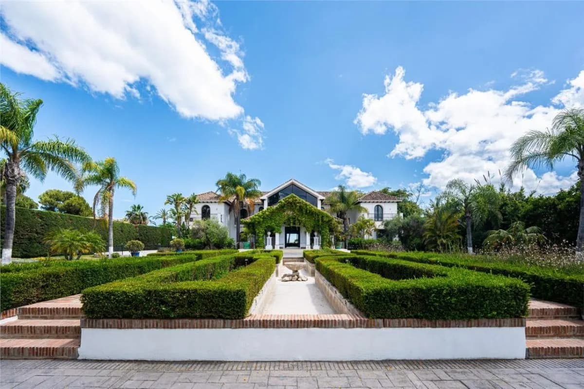 Villa Horizon 10 — Los Flamingos Private Estate, Estepona view 3