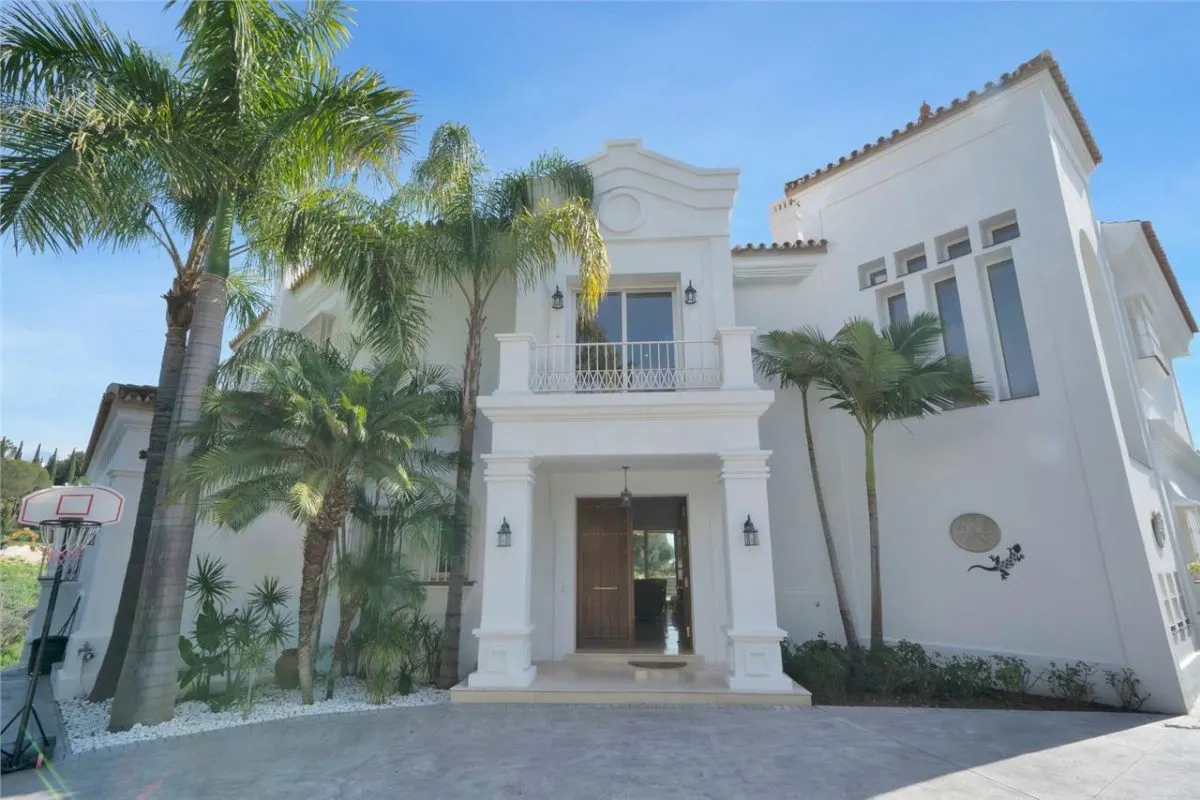 Private Belvedere Estate 72 — Marbella East, Marbella view 3