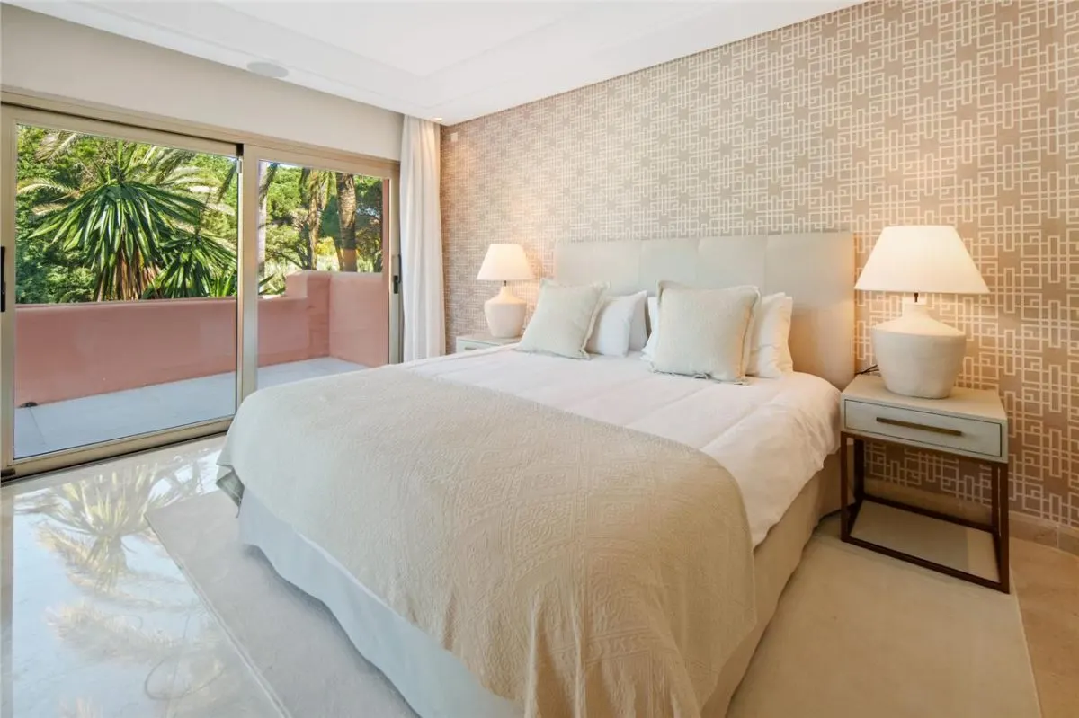 Panoramic Coastal Penthouse 127 — Sierra Blanca, Marbella view 17