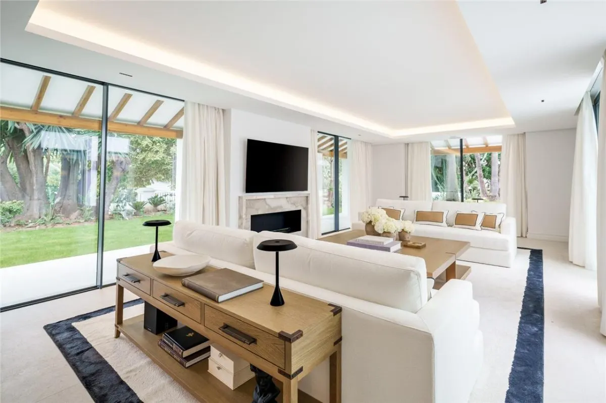 Contemporary Mediterranean Villa 51 — Cascada de Camoján, Marbella view 5