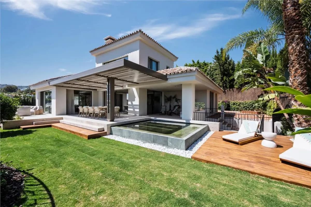 Villa Horizon 105 — Los Monteros Private Estate, Marbella view 2