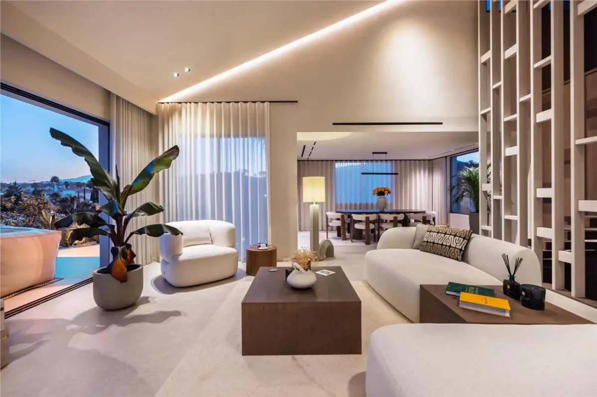 Villa Horizon 105 — Los Monteros Private Estate, Marbella view 12
