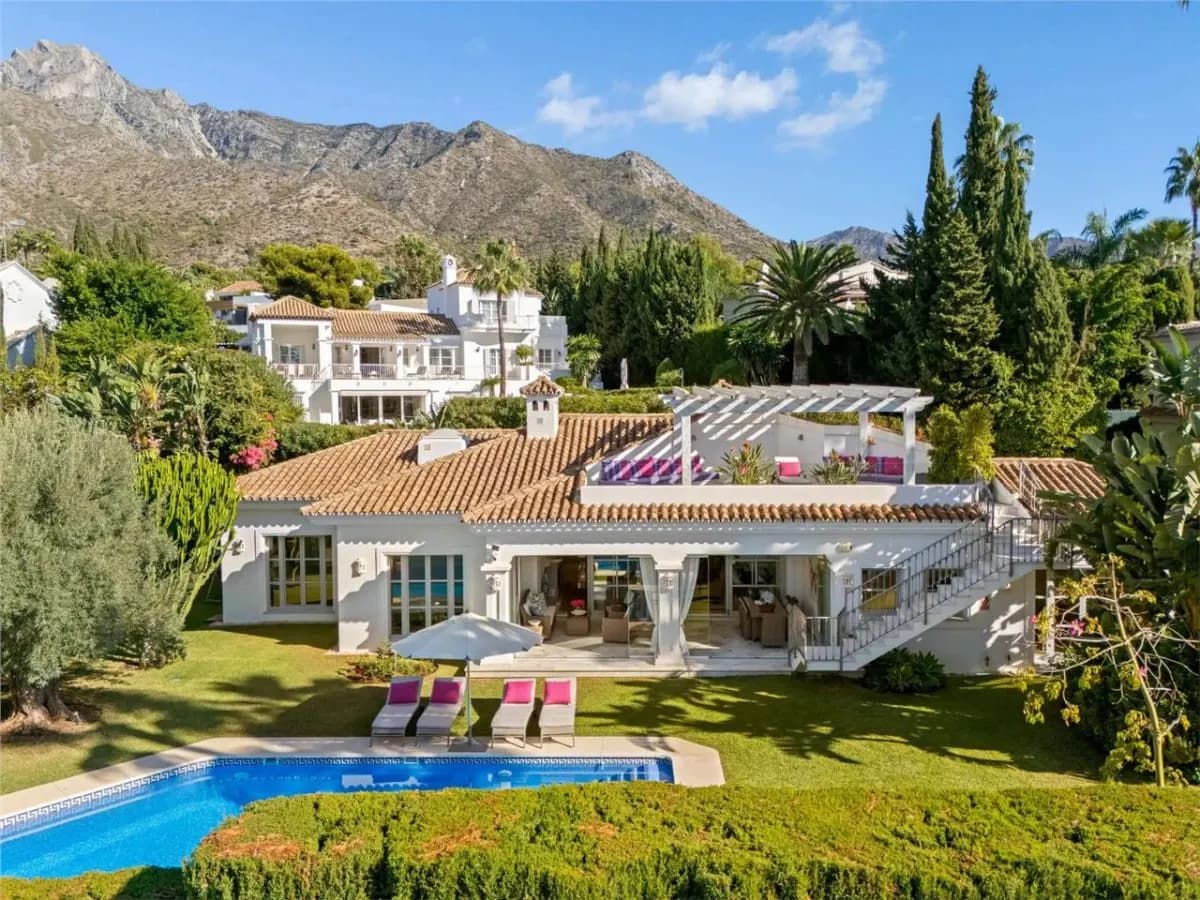 The Puerto Banús Architectural Residence 134 — Marbella — Photograph 1