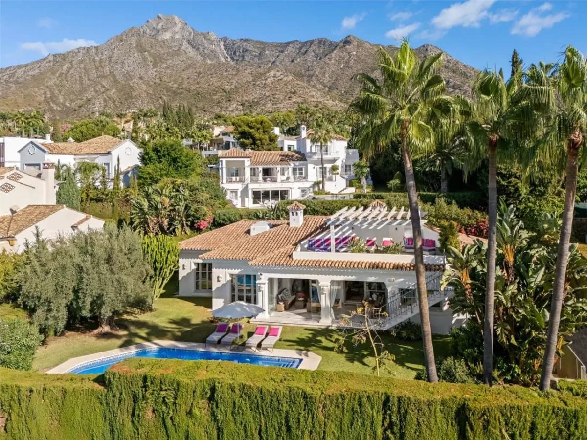 The Puerto Banús Architectural Residence 134 — Marbella view 2