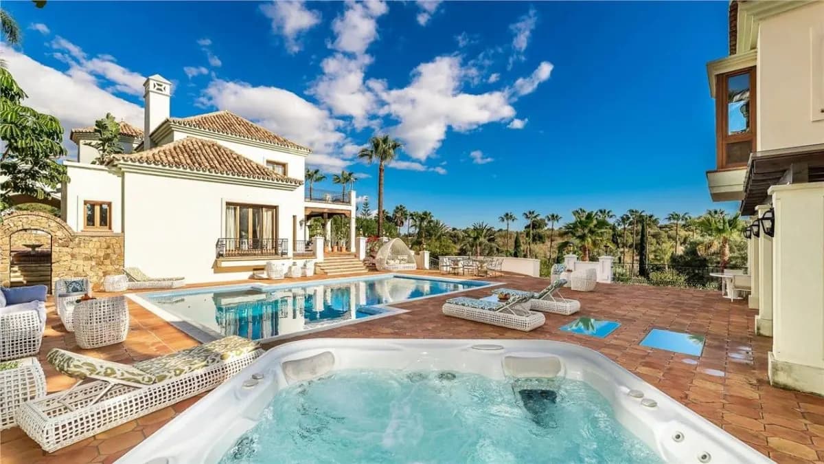 Villa Horizon 3 — Los Arqueros Private Estate, Benahavis view 3