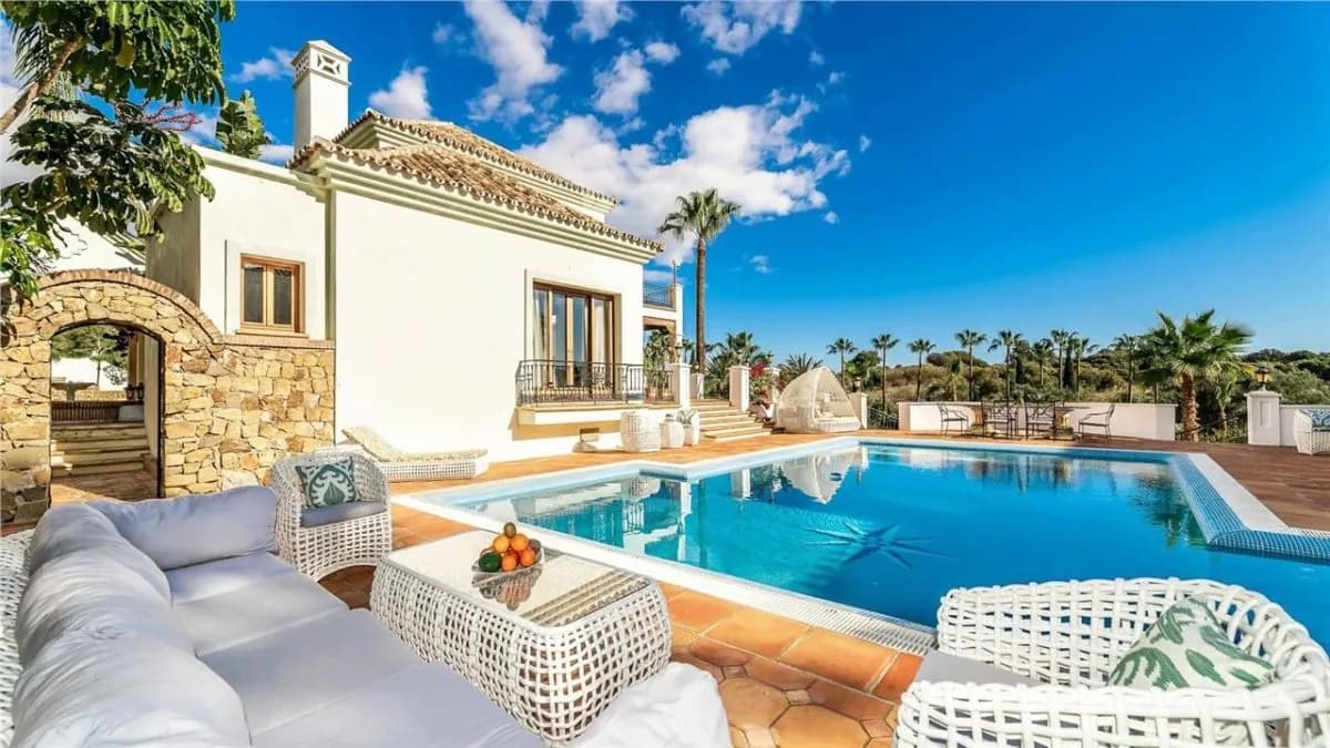 Villa Horizon 3 — Los Arqueros Private Estate, Benahavis view 6