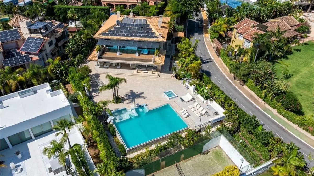 Villa Horizon 35 — Nagüeles Private Estate, Marbella view 2