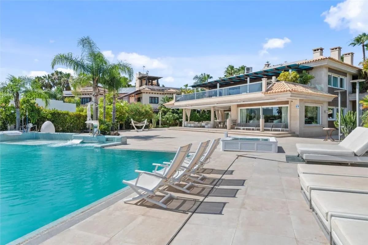 Villa Horizon 35 — Nagüeles Private Estate, Marbella view 3