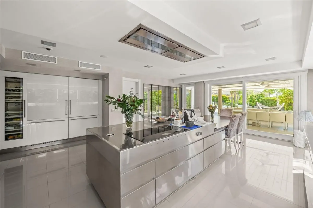 Villa Horizon 35 — Nagüeles Private Estate, Marbella view 10