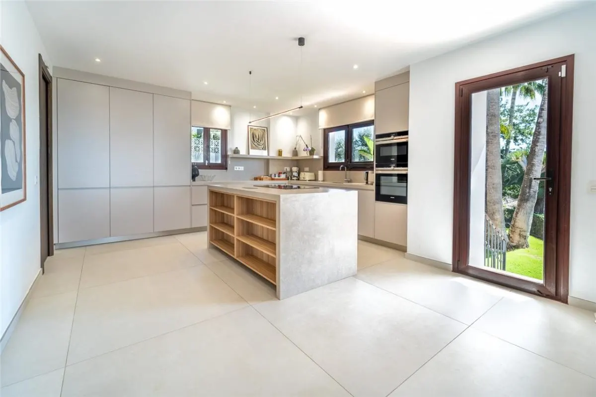 Contemporary Mediterranean Villa 131 — Los Monteros, Marbella view 14