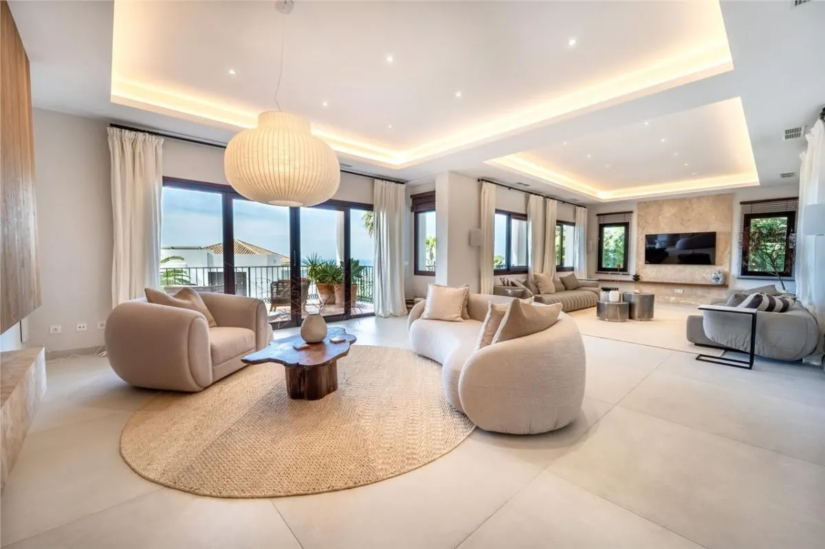 Contemporary Mediterranean Villa 131 — Los Monteros, Marbella view 4