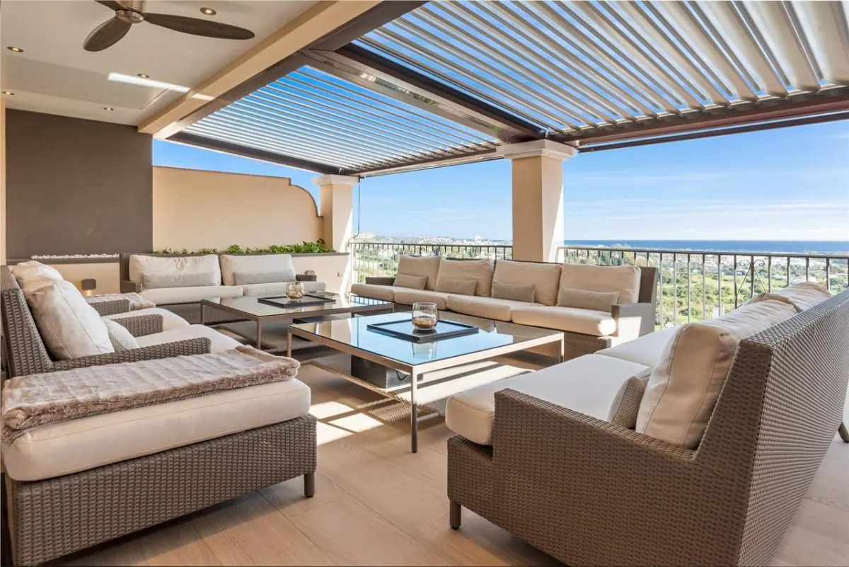 Panoramic Horizon Penthouse 80 — San Pedro Beachside, Benahavis — Photograph 1