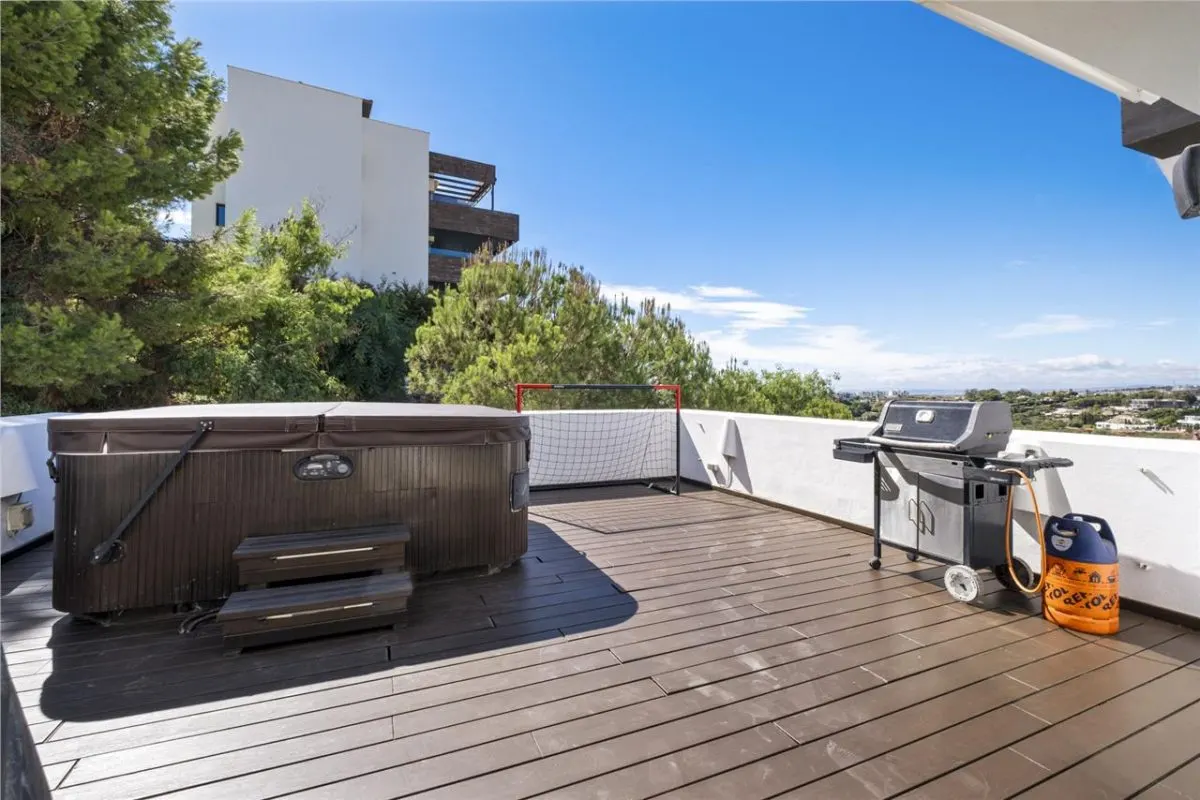 Panoramic Horizon Penthouse 81 — La Zagaleta, Benahavis view 18