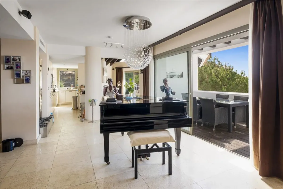Panoramic Horizon Penthouse 81 — La Zagaleta, Benahavis view 5