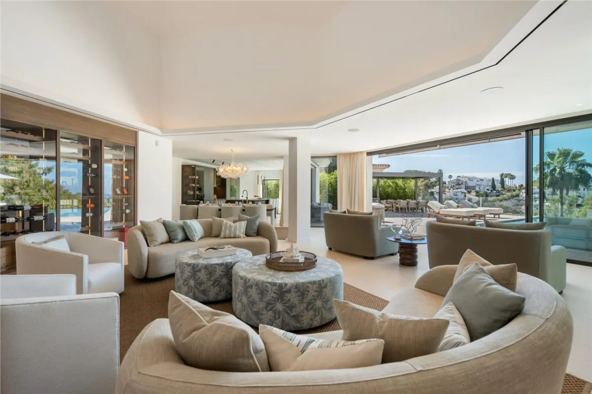 The El Madroñal Architectural Residence 50 — Benahavis view 2