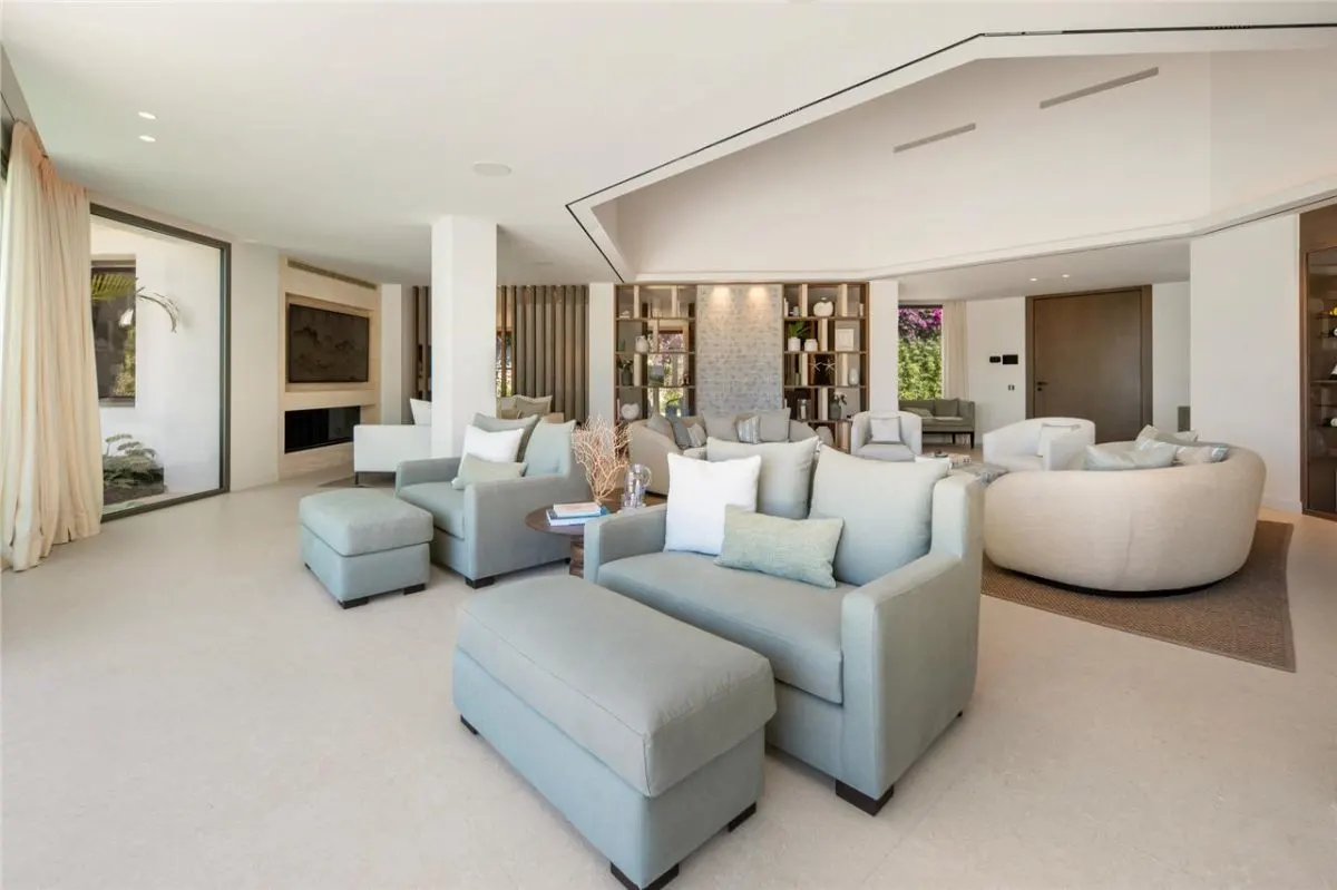 The El Madroñal Architectural Residence 50 — Benahavis view 3