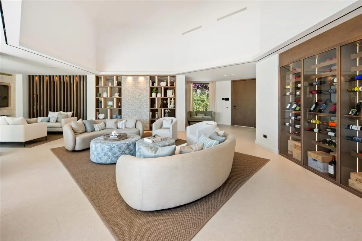 The El Madroñal Architectural Residence 50 — Benahavis view 4