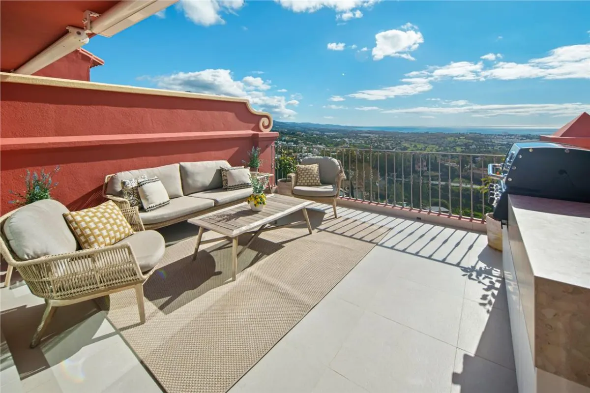 Panoramic Horizon Penthouse 93 — Nagüeles, Benahavis view 4