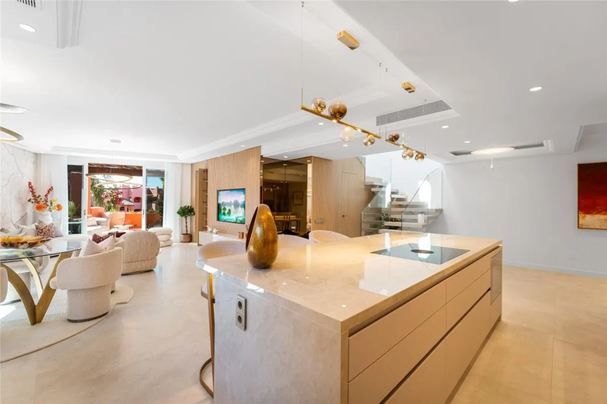 Panoramic Coastal Penthouse 167 — El Paraíso, Estepona view 5