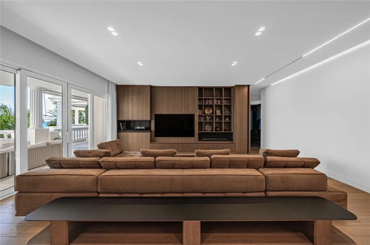 Villa Horizon 125 — Bel Air Private Estate, Estepona view 4