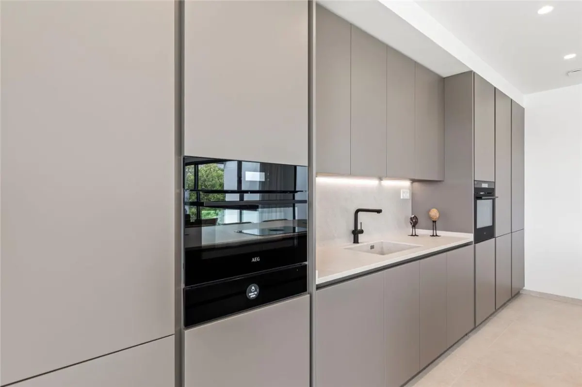 Villa Horizon 95 — Calahonda Private Estate, Benahavis view 11