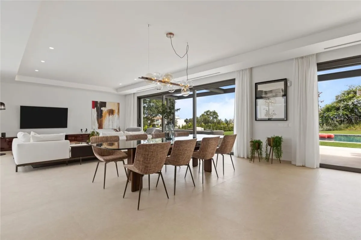 Villa Horizon 95 — Calahonda Private Estate, Benahavis view 7